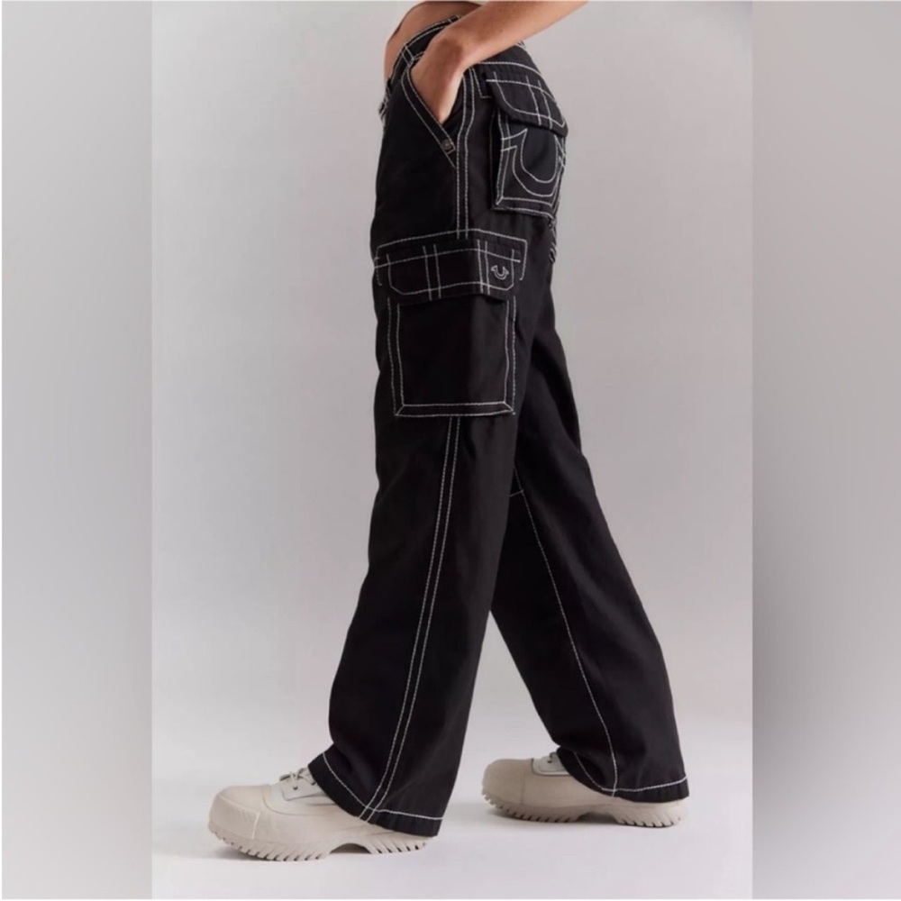True Religion Jet Black Military Cargo Black Pants With White Stitching Size 26 - Picture 2 of 13